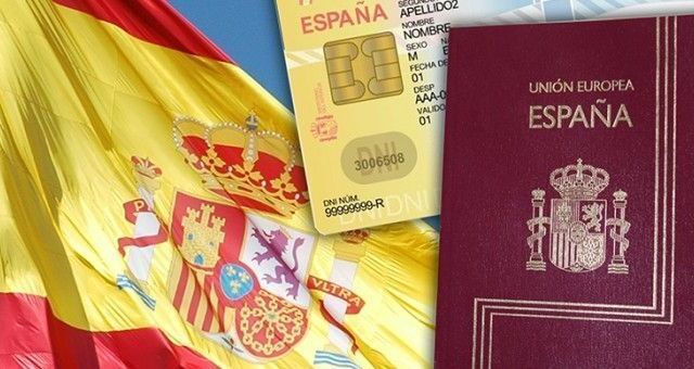 ¿Cómo se solicita la nacionalidad española por residencia? ¿Cuánto tardan en concederla?
